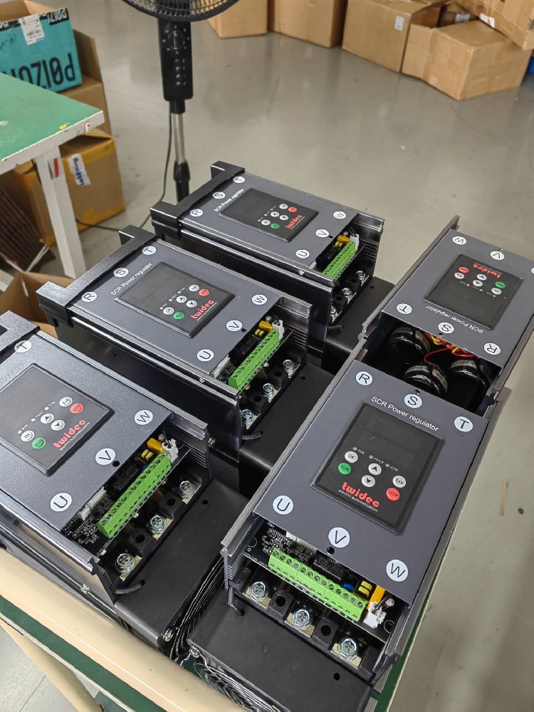 电力调整器的开关频率若何影响系统机能和EMI个性？