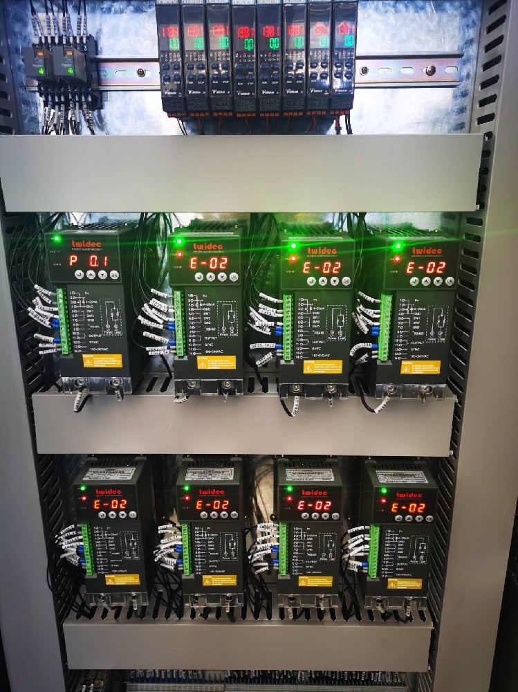 电力调整器输出电压过低的原因和解决法子有哪些？