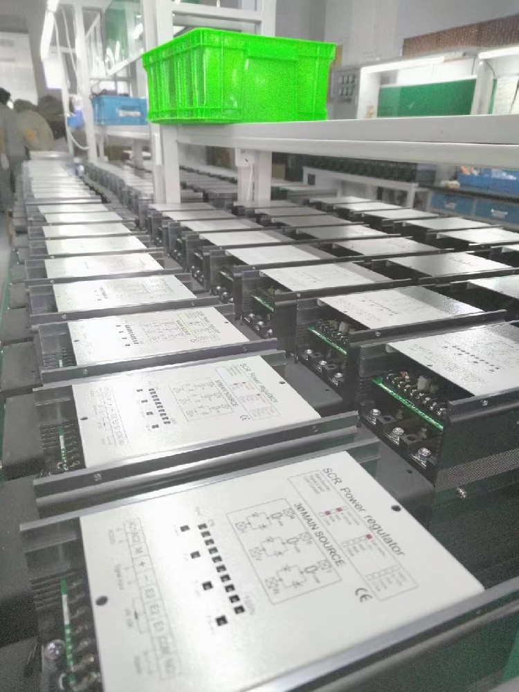 电力调整器的节造算法对其动态响应机能有多大的提升作用？